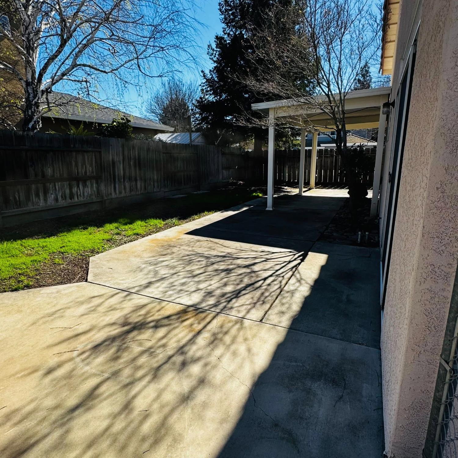 1080 Ruess Rd, Ripon, CA 95366