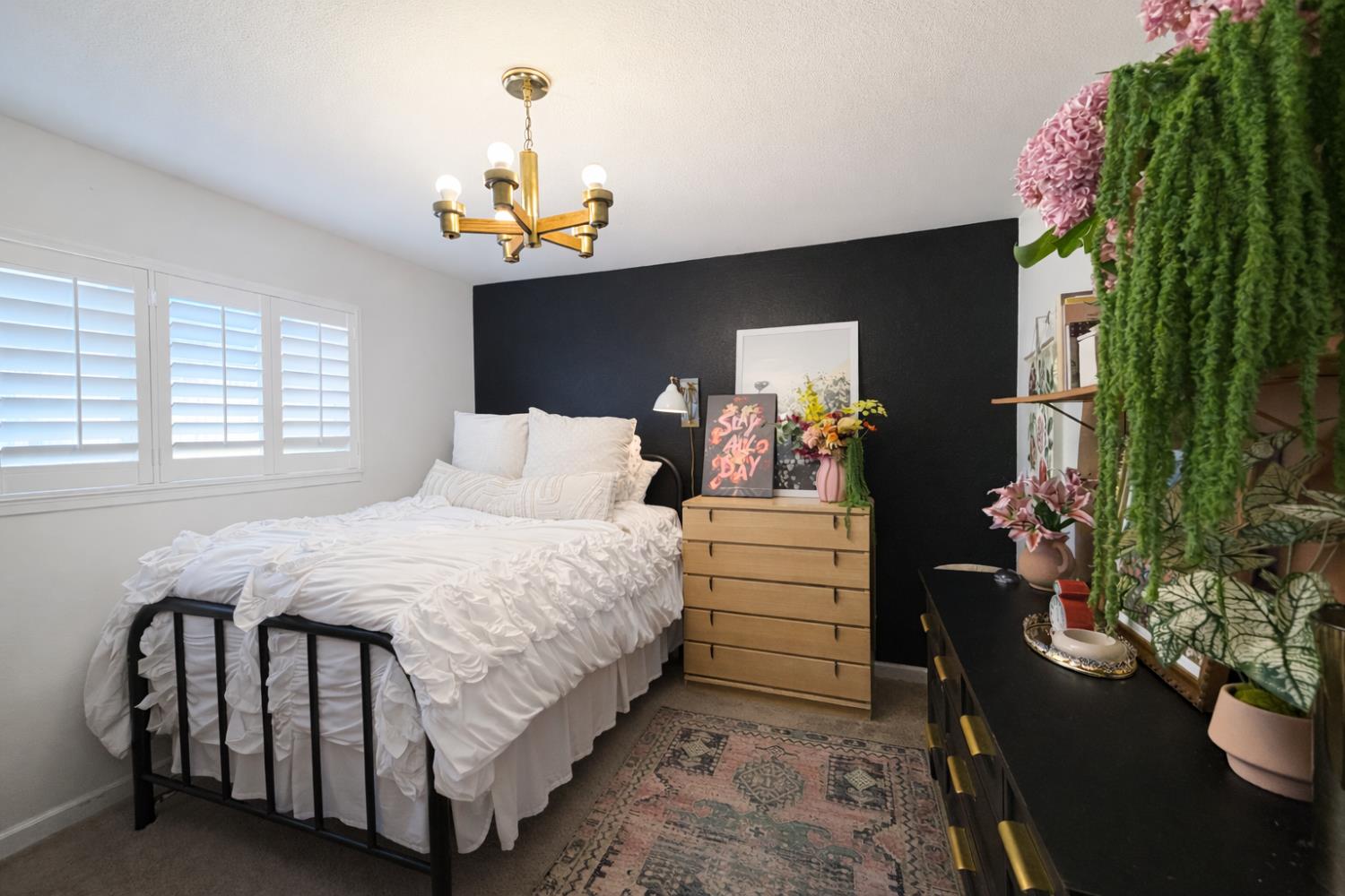 1029 Ventura Dr, Modesto, CA 95350