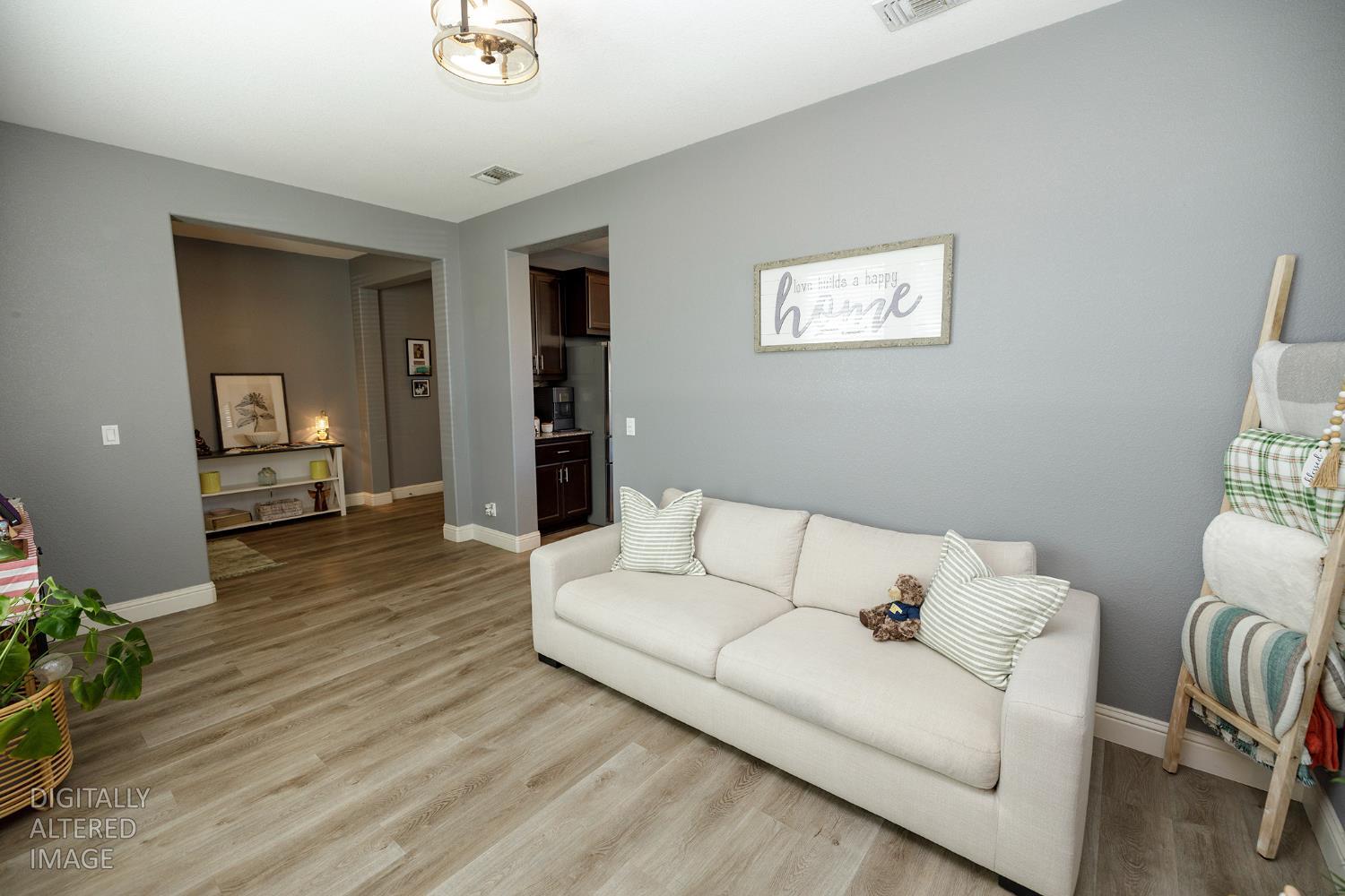 901 Haycastle Ct, Newman, CA 95360