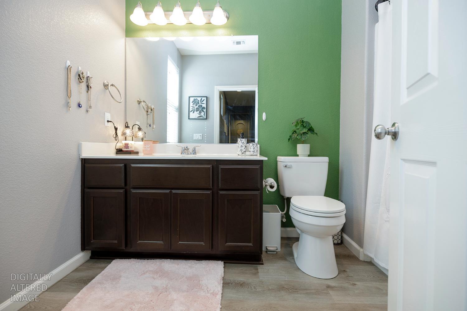 901 Haycastle Ct, Newman, CA 95360