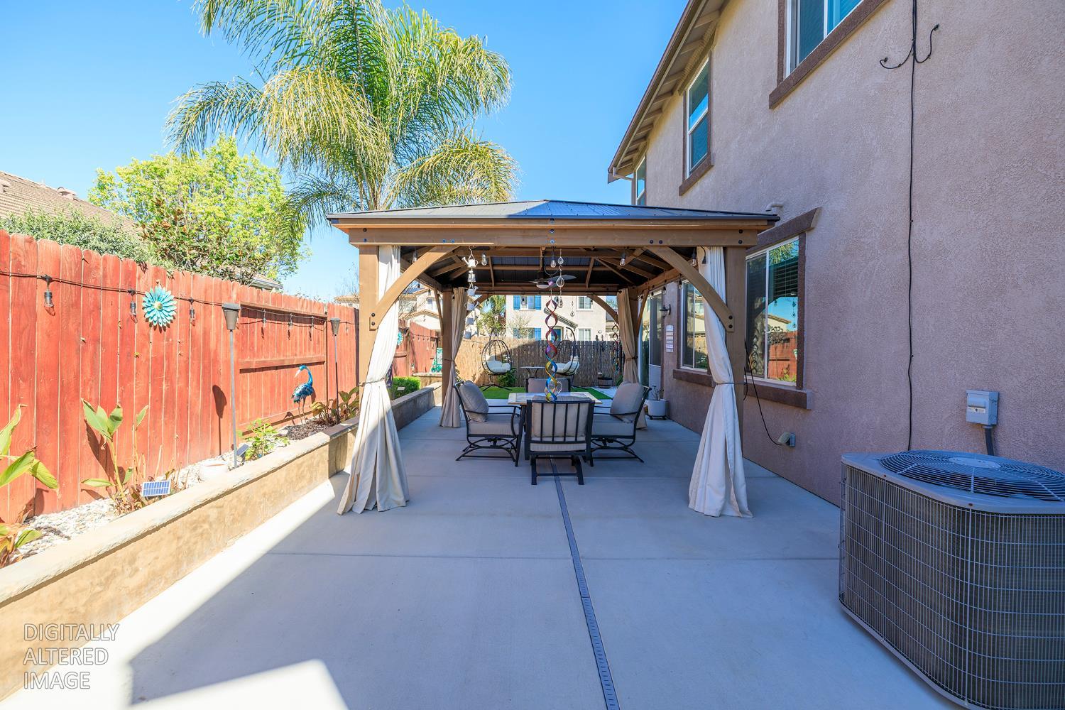 901 Haycastle Ct, Newman, CA 95360