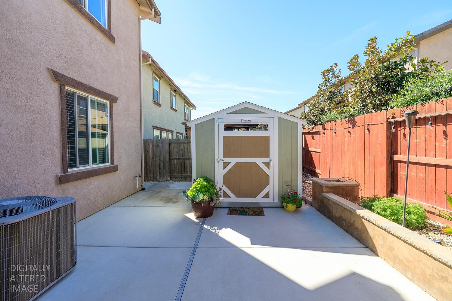 901 Haycastle Ct, Newman, CA 95360