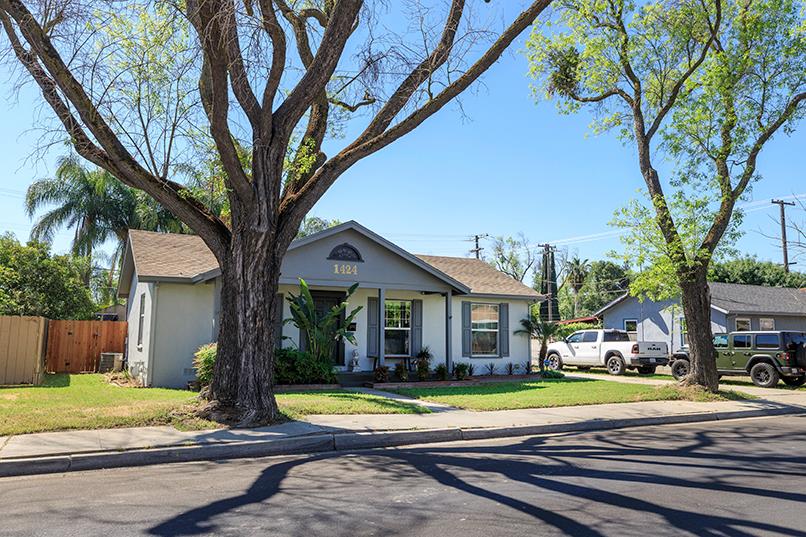 1424 Roseburg Ave, Modesto, CA 95350