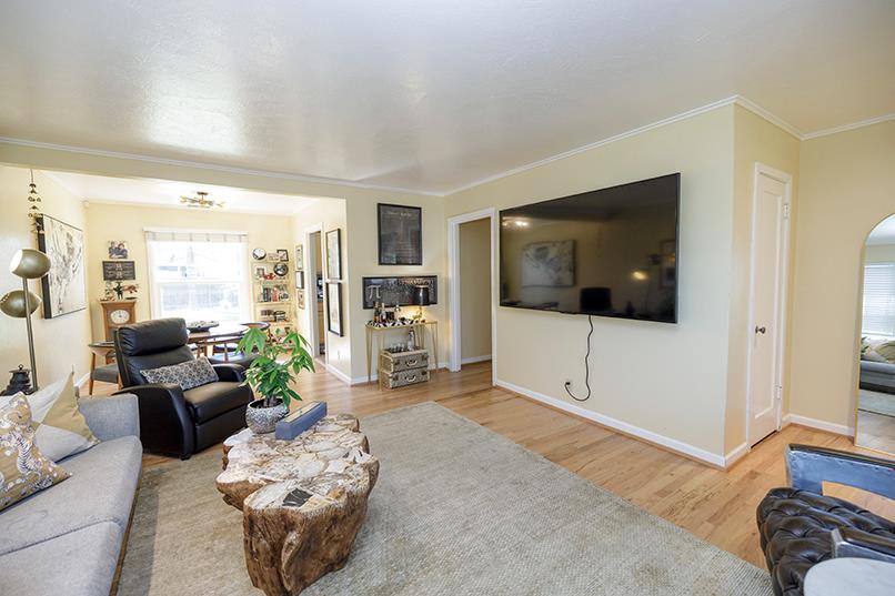 1424 Roseburg Ave, Modesto, CA 95350