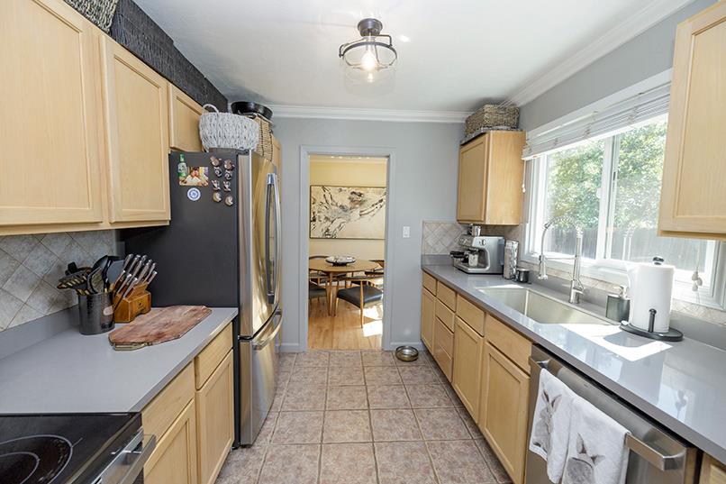 1424 Roseburg Ave, Modesto, CA 95350