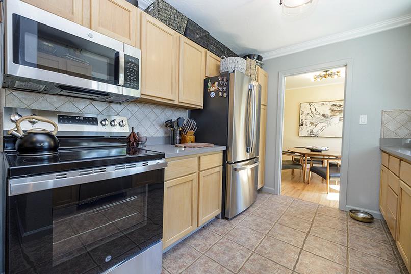 1424 Roseburg Ave, Modesto, CA 95350