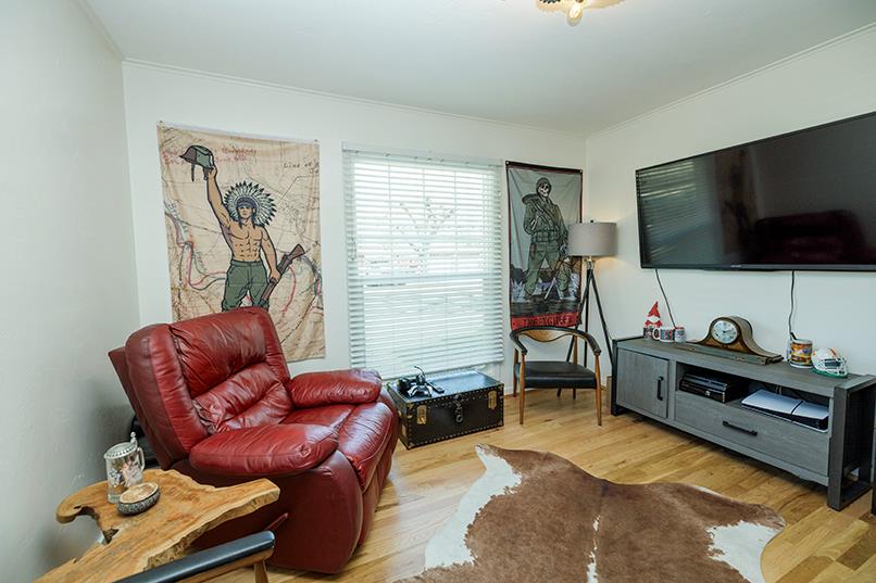 1424 Roseburg Ave, Modesto, CA 95350