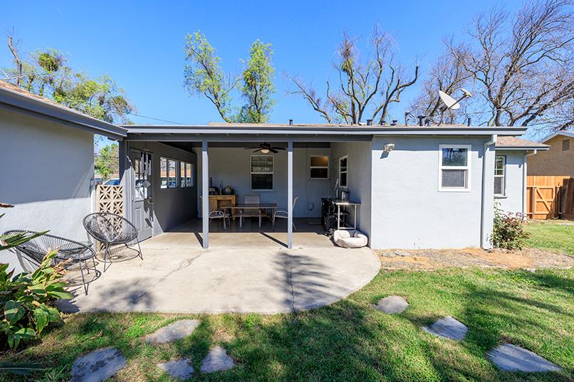 1424 Roseburg Ave, Modesto, CA 95350