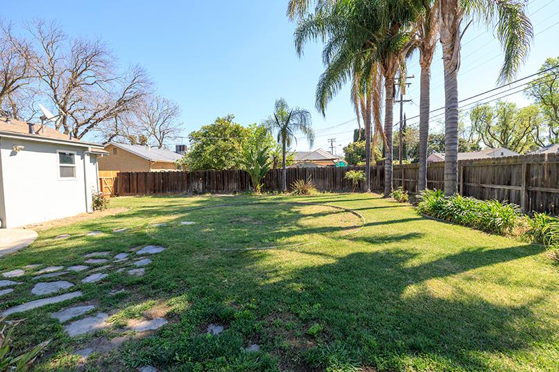 1424 Roseburg Ave, Modesto, CA 95350