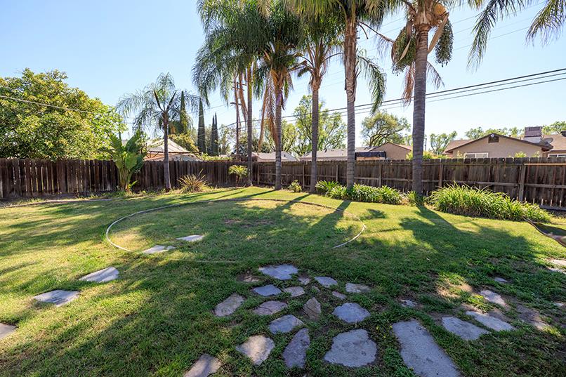 1424 Roseburg Ave, Modesto, CA 95350