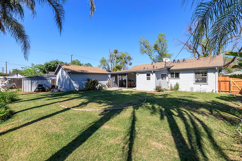 1424 Roseburg Ave, Modesto, CA 95350