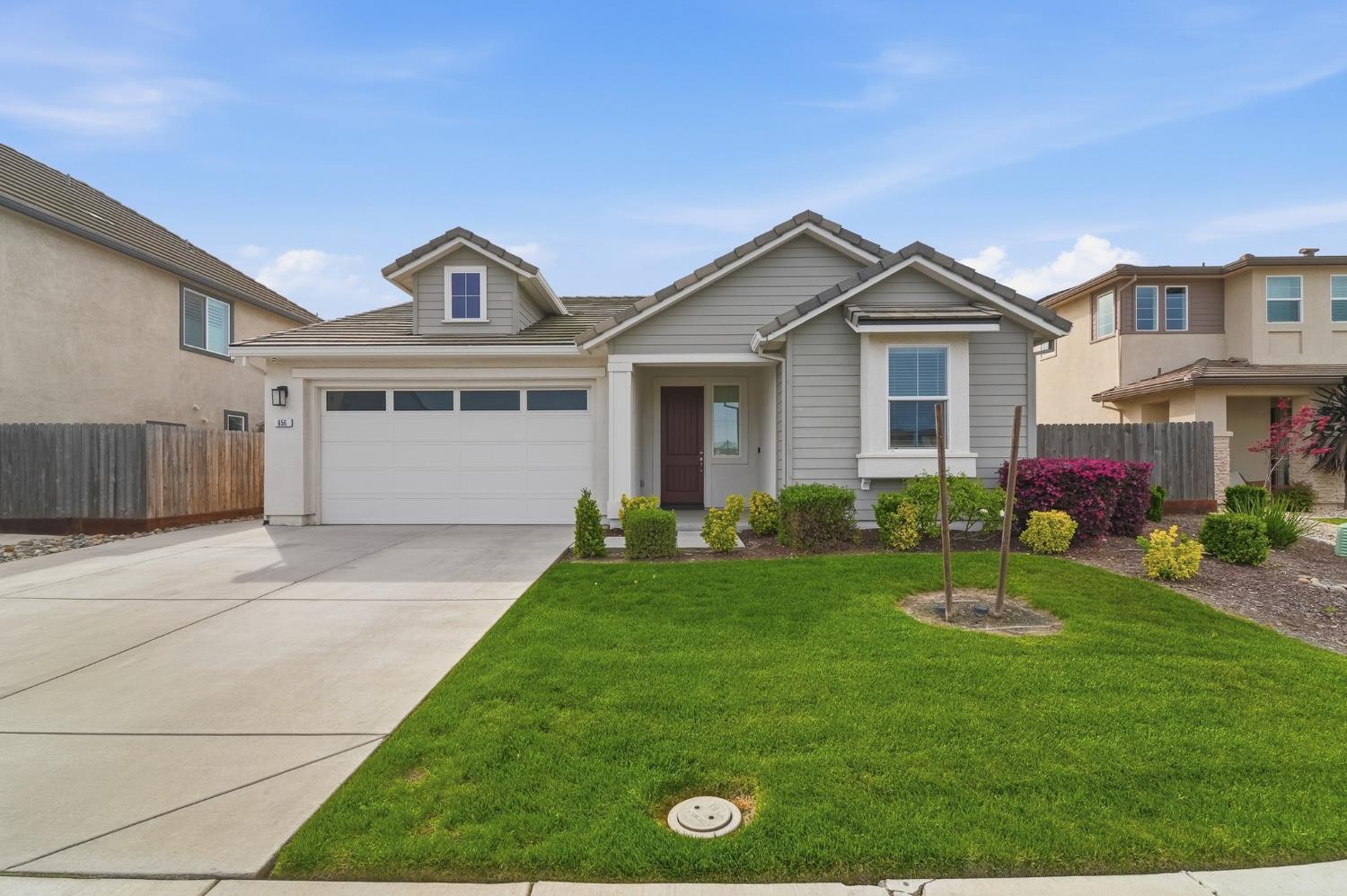 656 Chestnut St, Oakdale, CA 95361