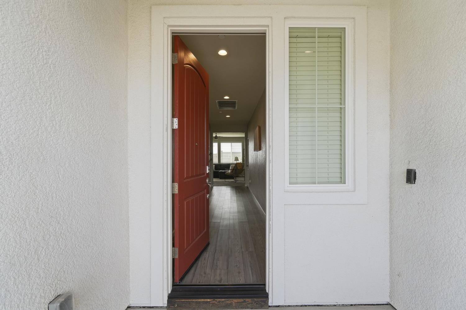 656 Chestnut St, Oakdale, CA 95361