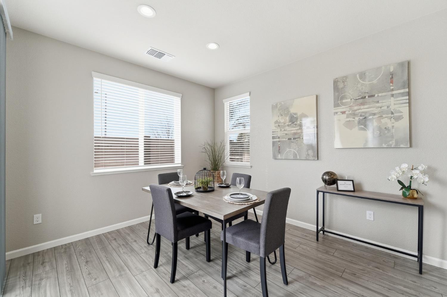 656 Chestnut St, Oakdale, CA 95361