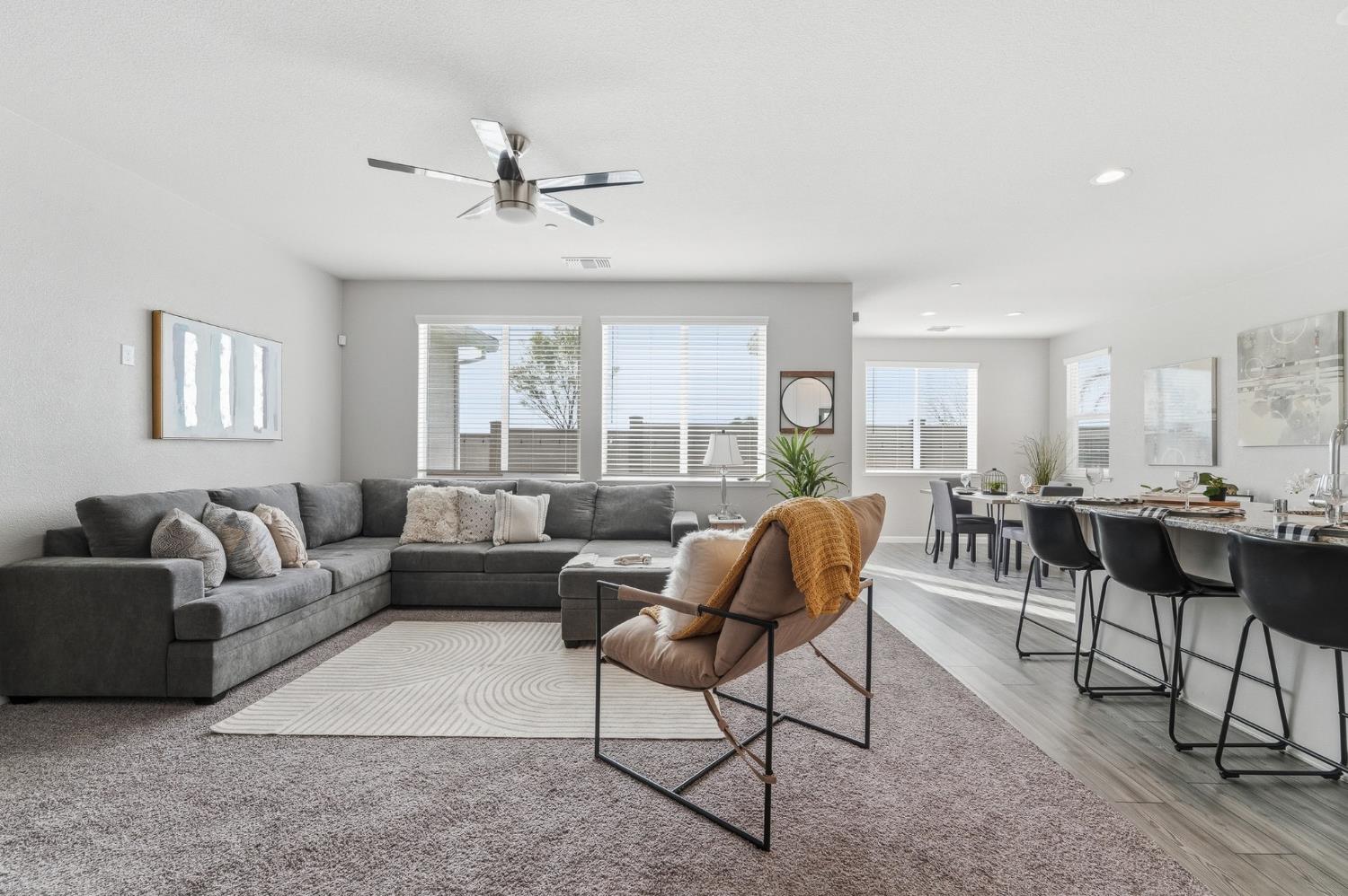 656 Chestnut St, Oakdale, CA 95361