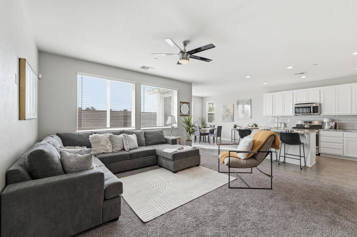 656 Chestnut St, Oakdale, CA 95361