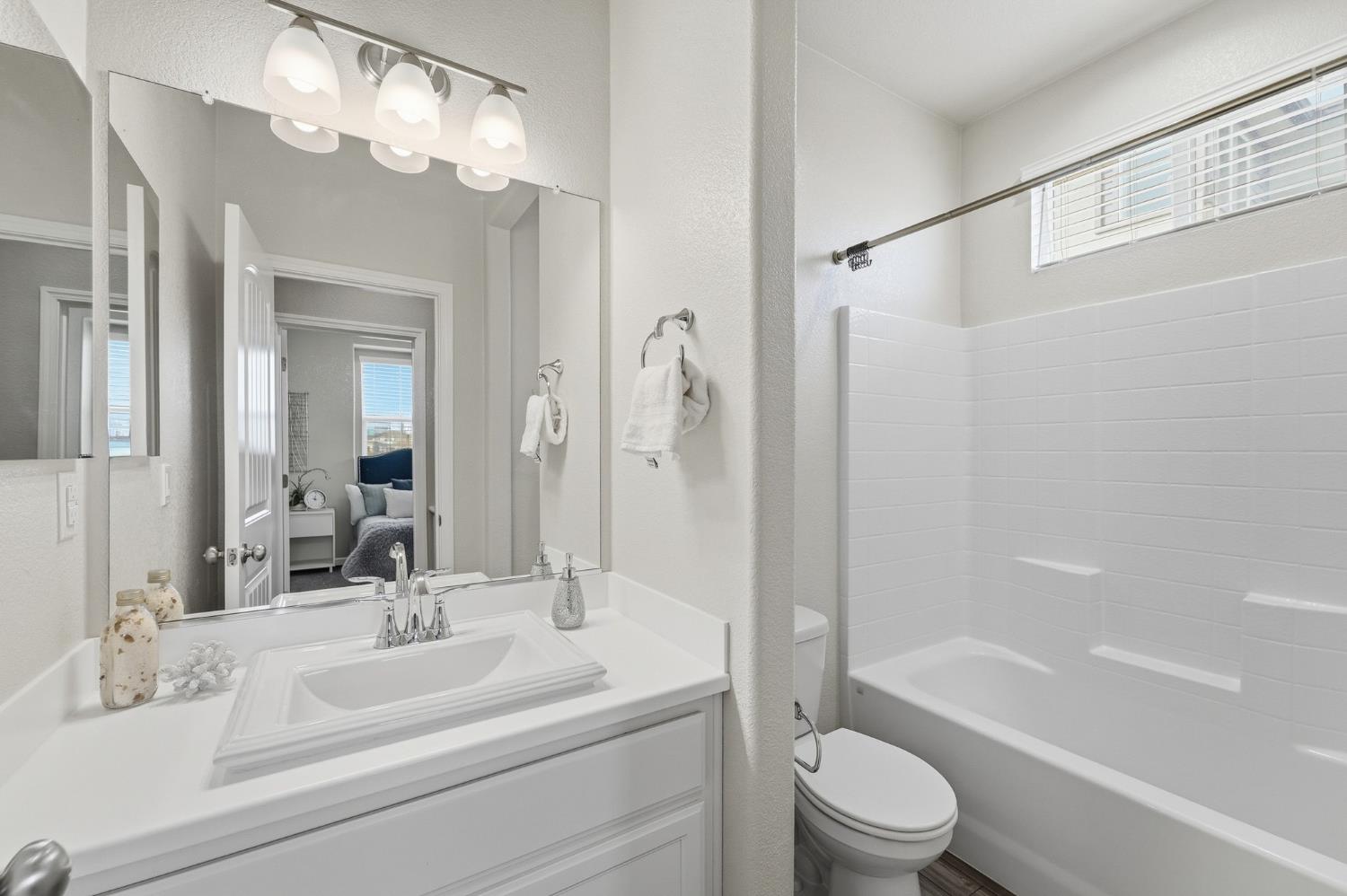 656 Chestnut St, Oakdale, CA 95361