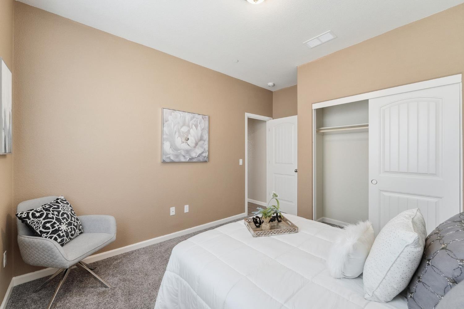 656 Chestnut St, Oakdale, CA 95361