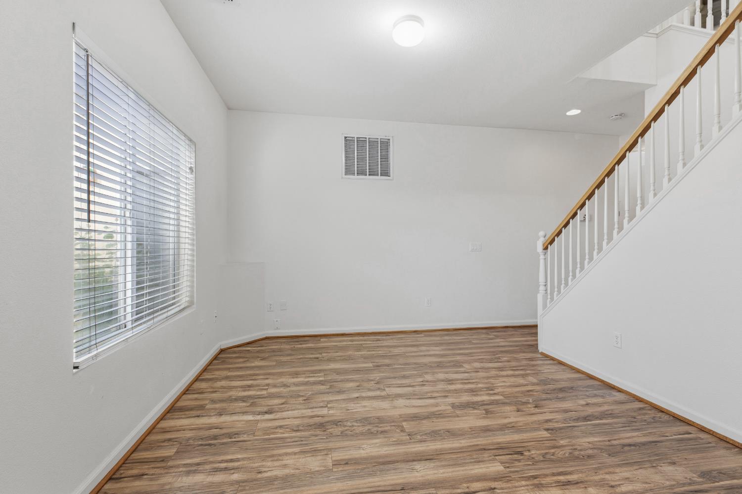 3616 Carson Oak Dr, Modesto, CA 95355