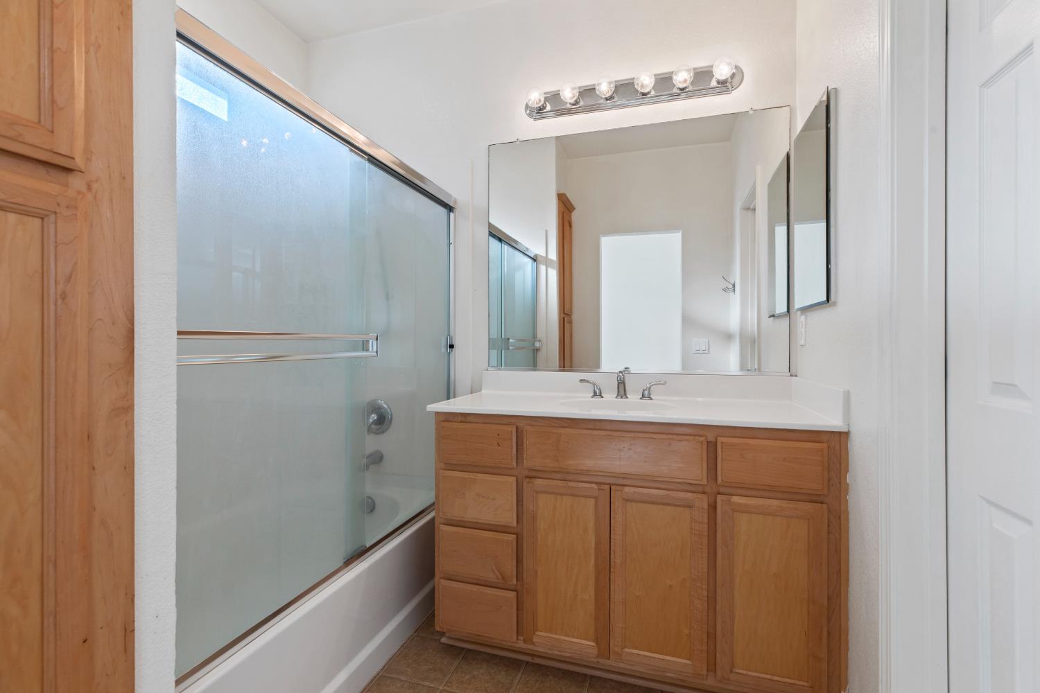 3616 Carson Oak Dr, Modesto, CA 95355