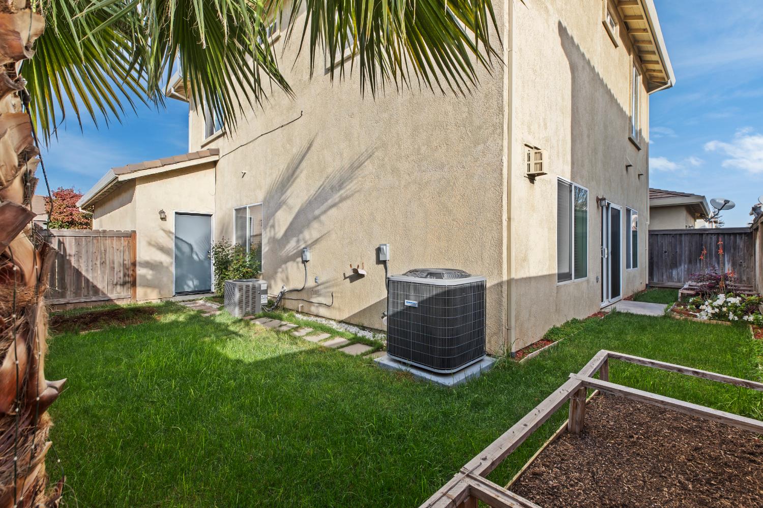 3616 Carson Oak Dr, Modesto, CA 95355