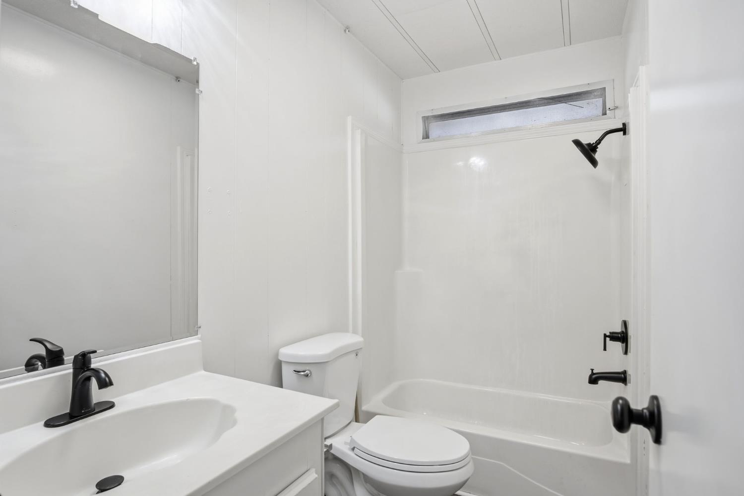 1200 S. Carpenter Road #10, Modesto, CA 95351