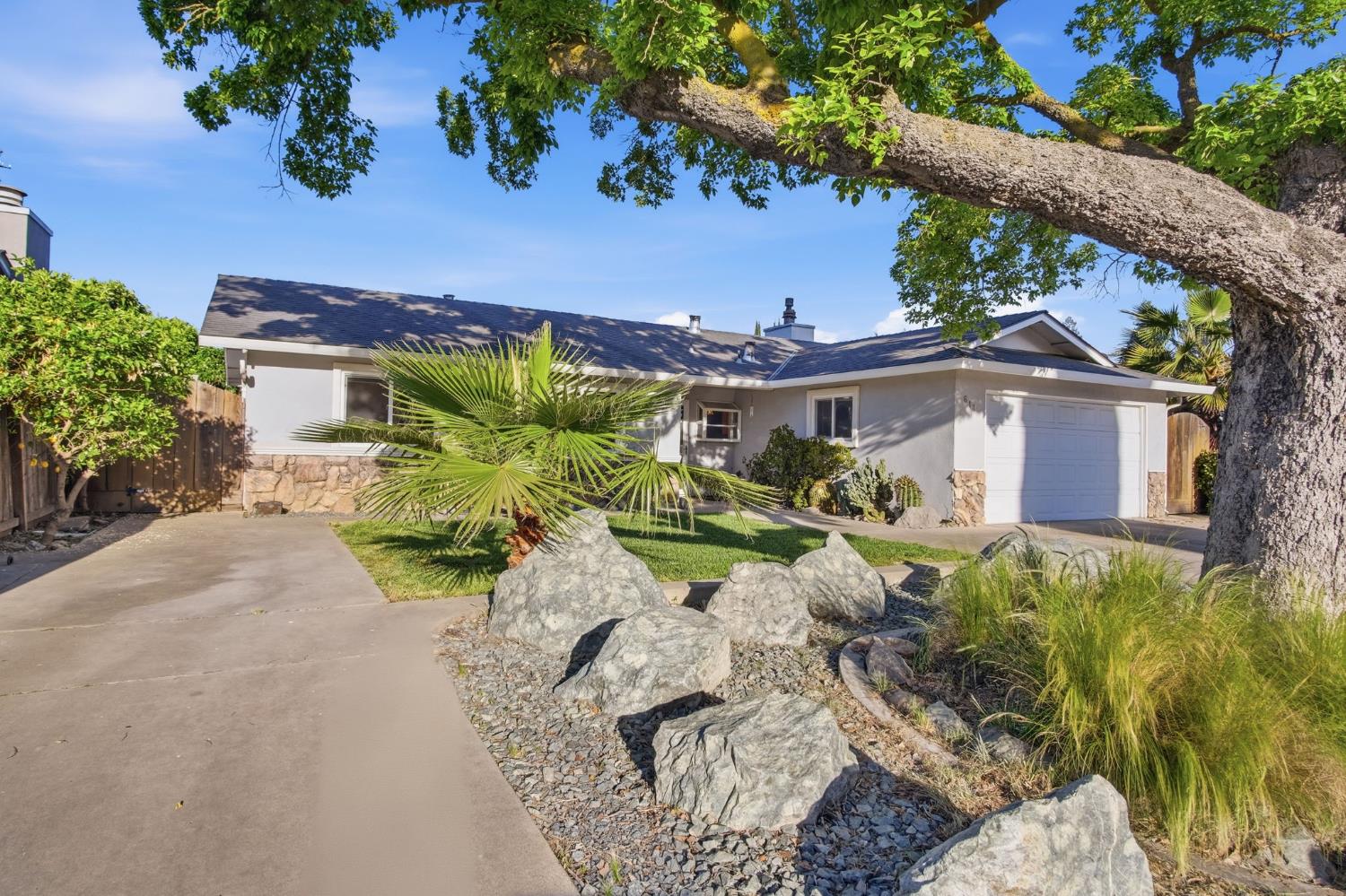 617 Mary Todd Ln, Modesto, CA 95354