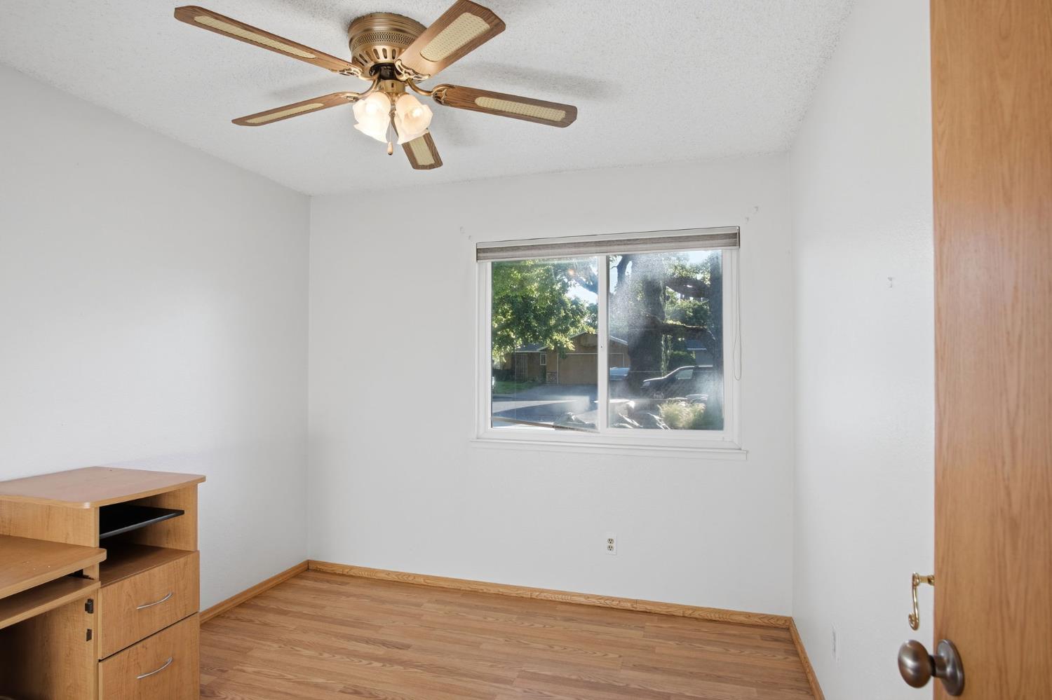 617 Mary Todd Ln, Modesto, CA 95354