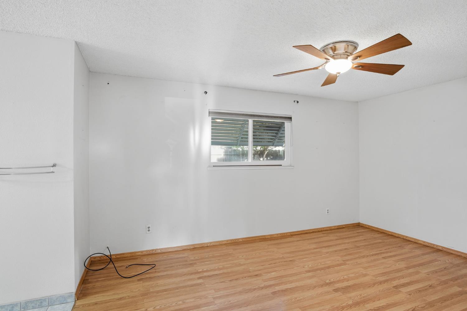 617 Mary Todd Ln, Modesto, CA 95354