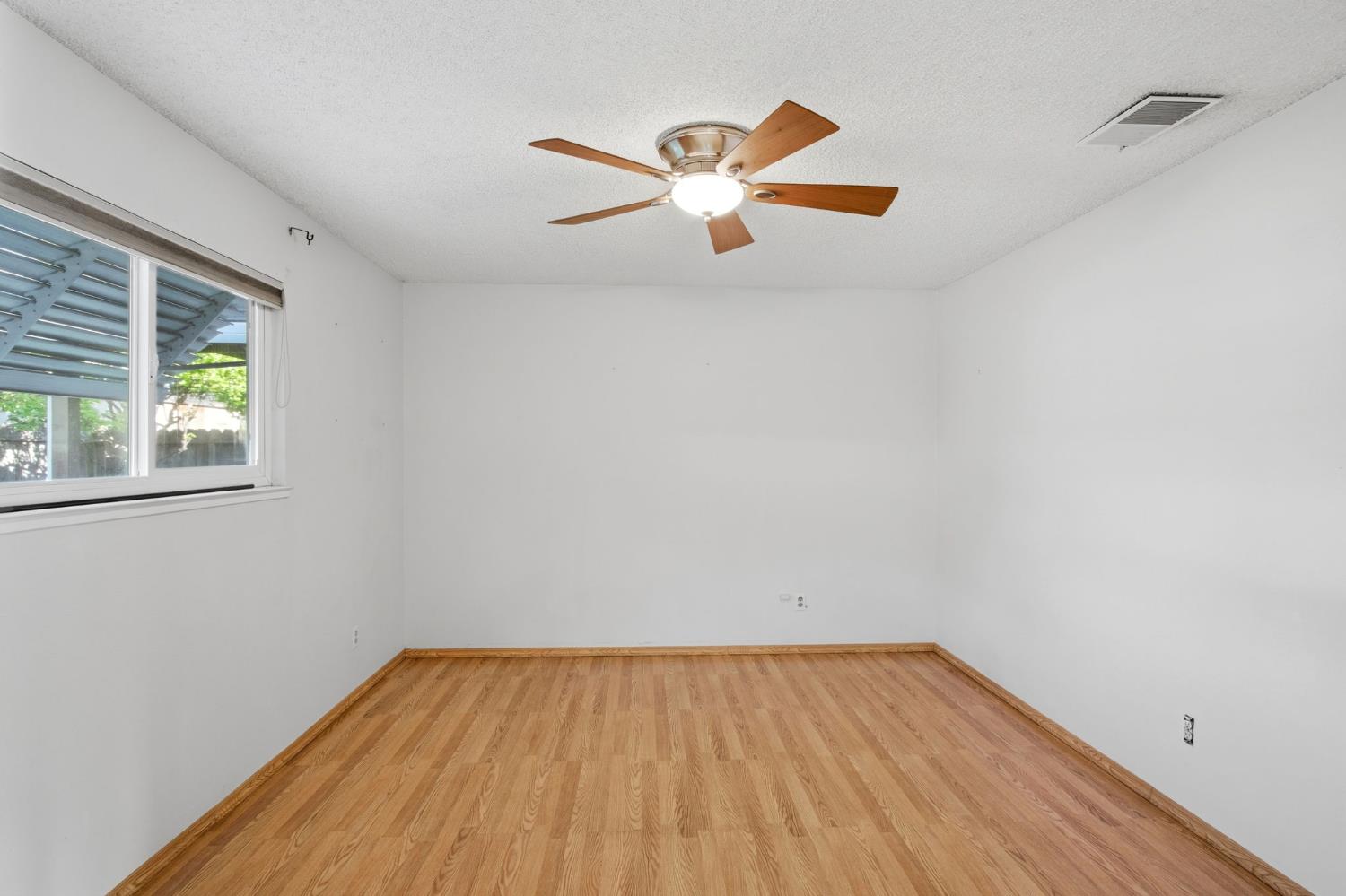 617 Mary Todd Ln, Modesto, CA 95354