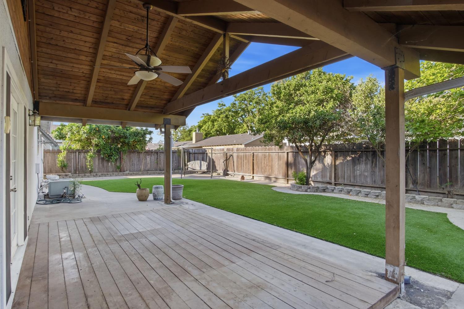 617 Mary Todd Ln, Modesto, CA 95354