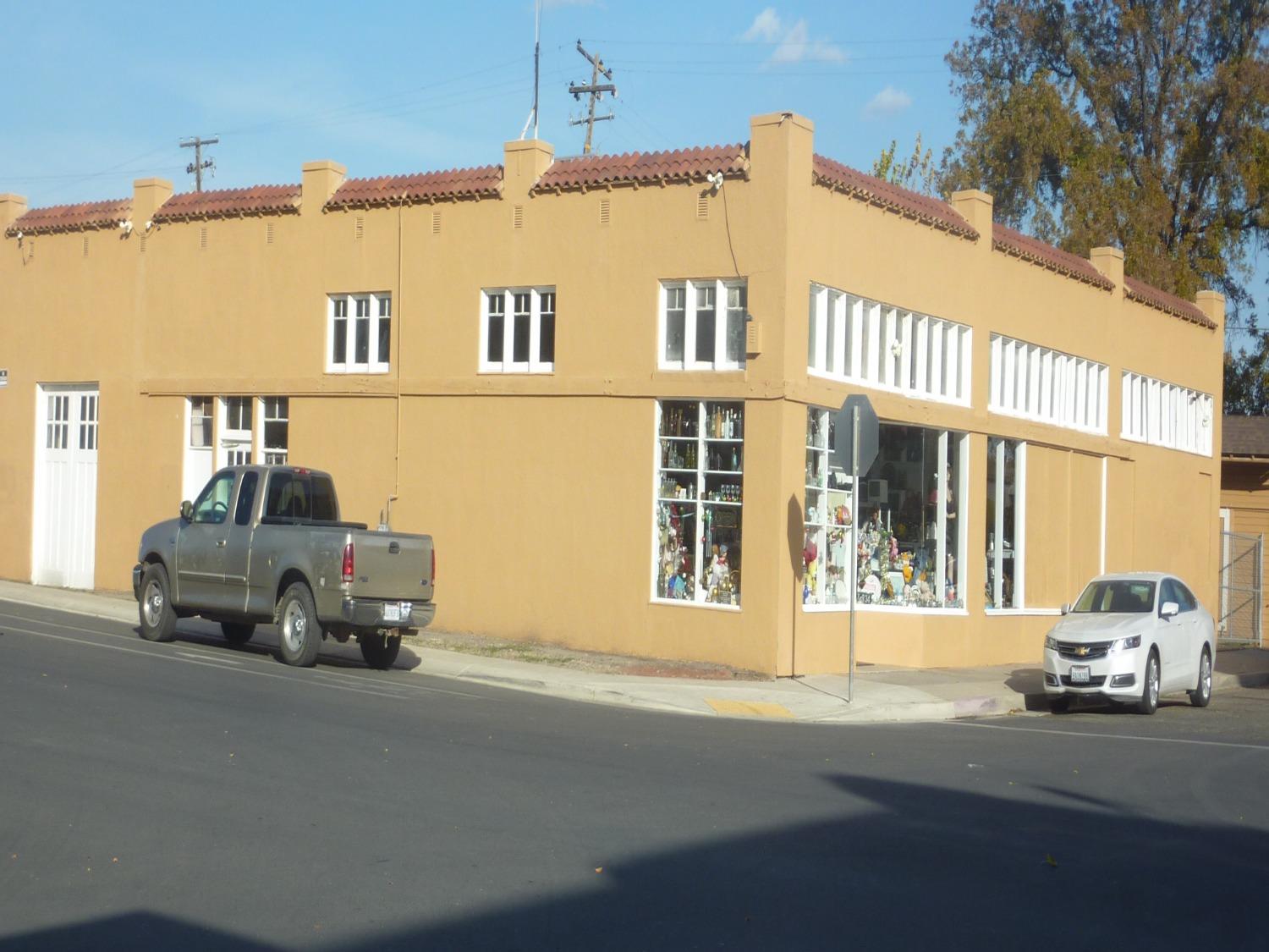 1834 Marguerite St, Dos Palos, CA 93620