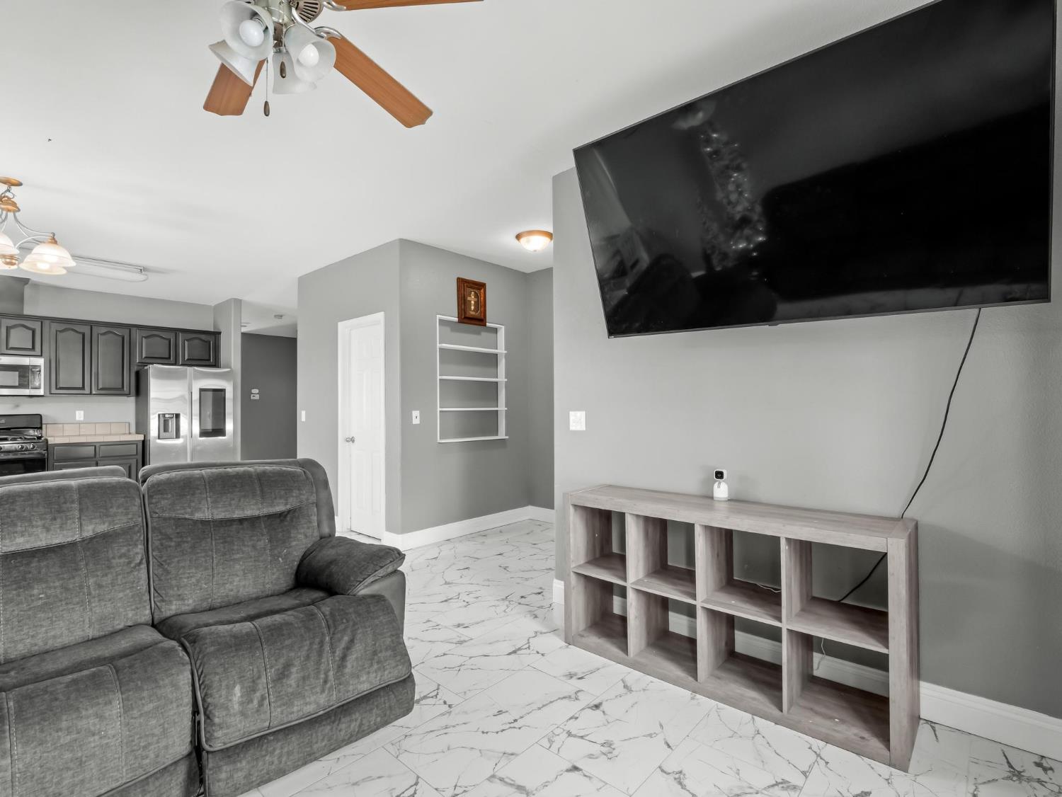 337 Ramona St, Orange Cove, CA 93646