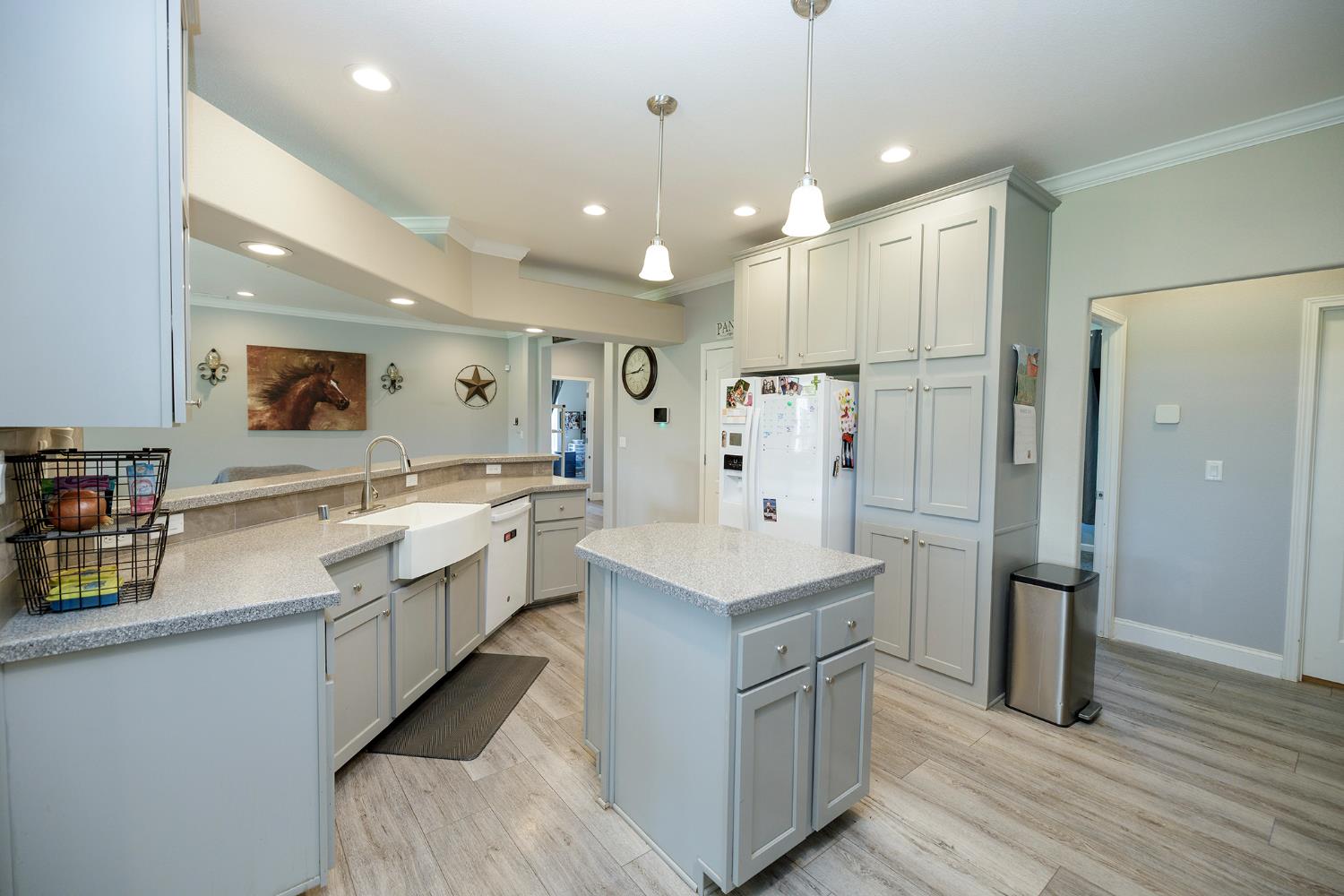 12420 Lancaster Rd, Oakdale, CA 95361