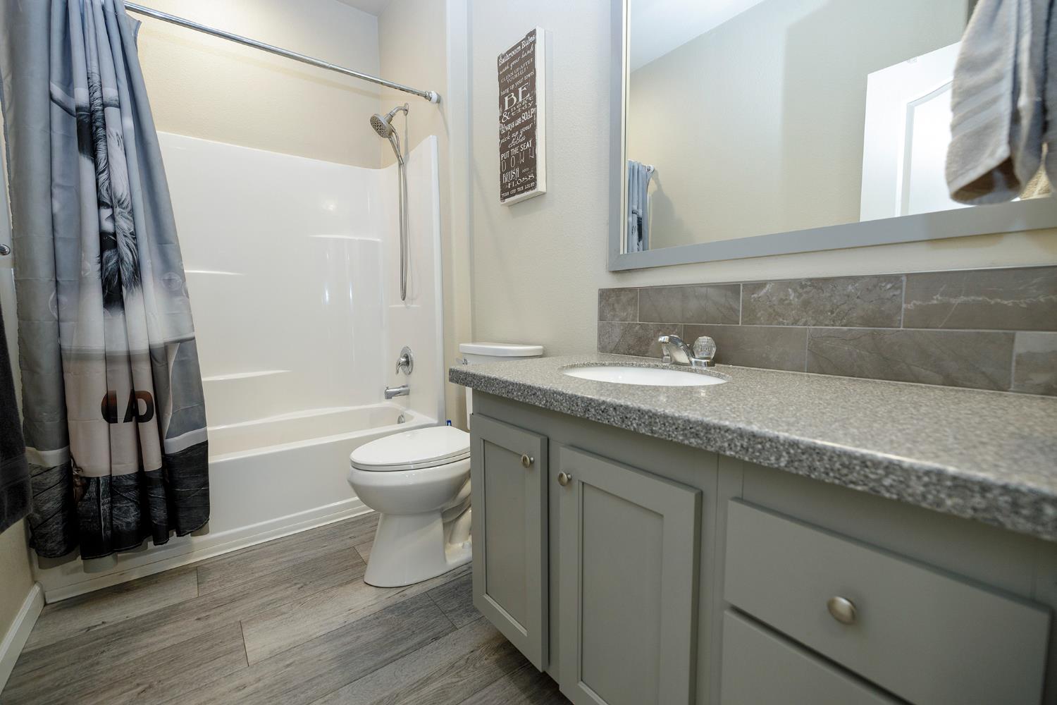 12420 Lancaster Rd, Oakdale, CA 95361