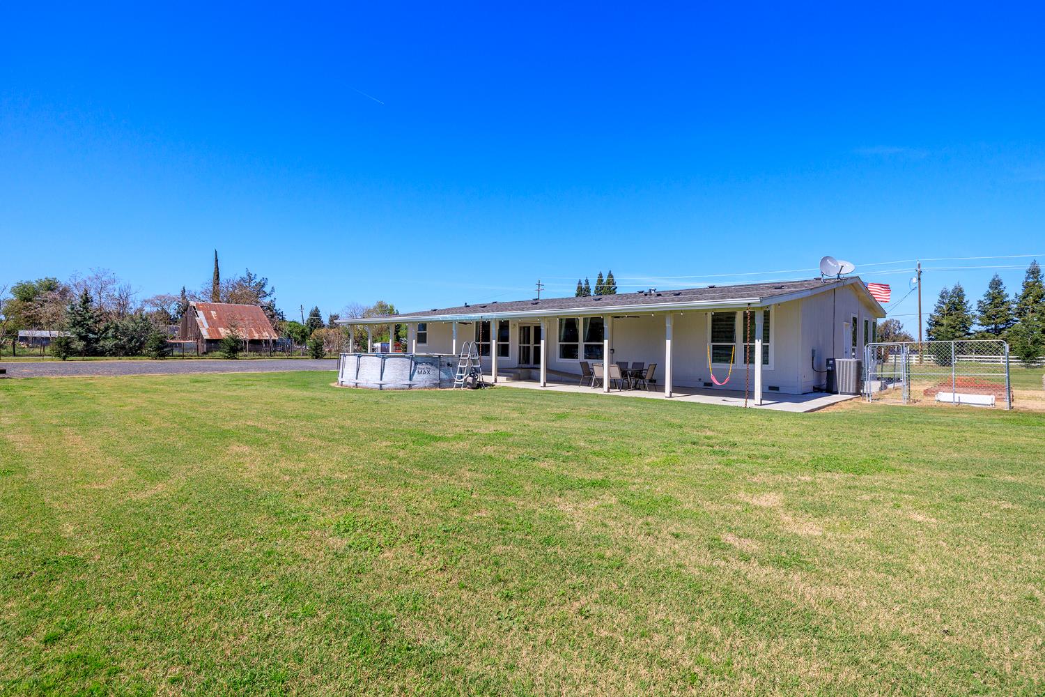 12420 Lancaster Rd, Oakdale, CA 95361