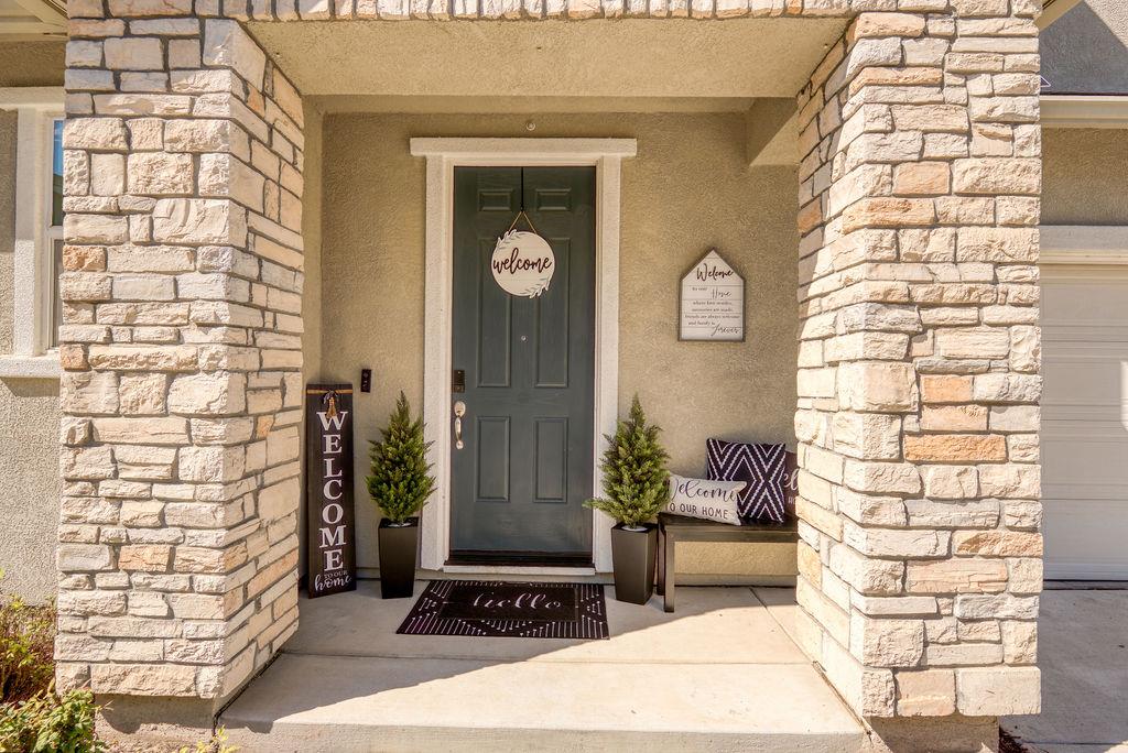 2228 Gallery Dr, Riverbank, CA 95367