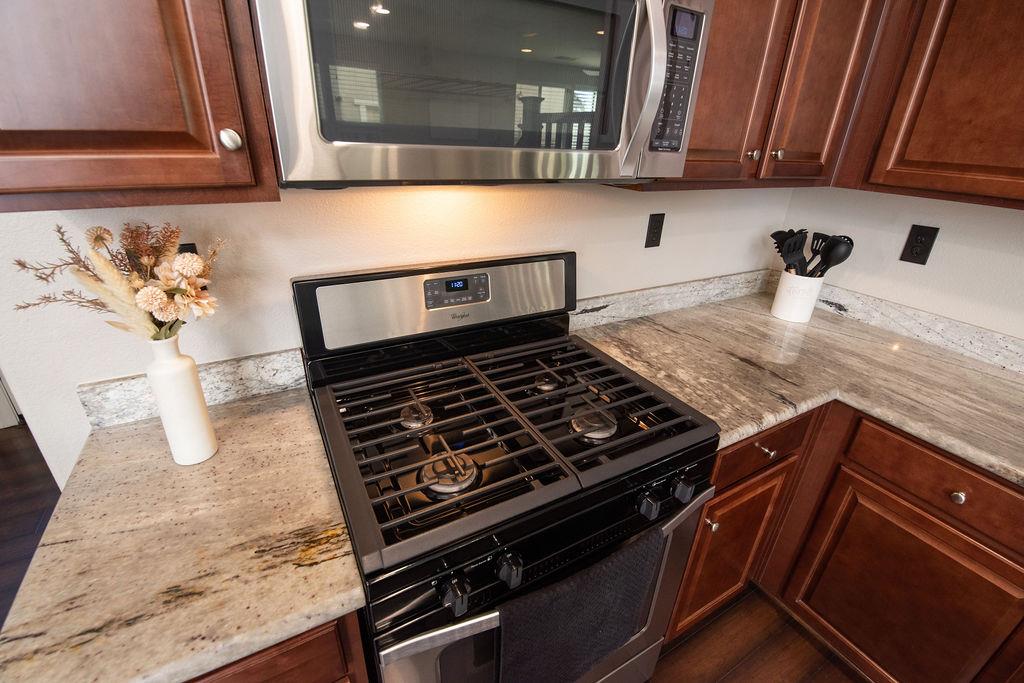 2228 Gallery Dr, Riverbank, CA 95367