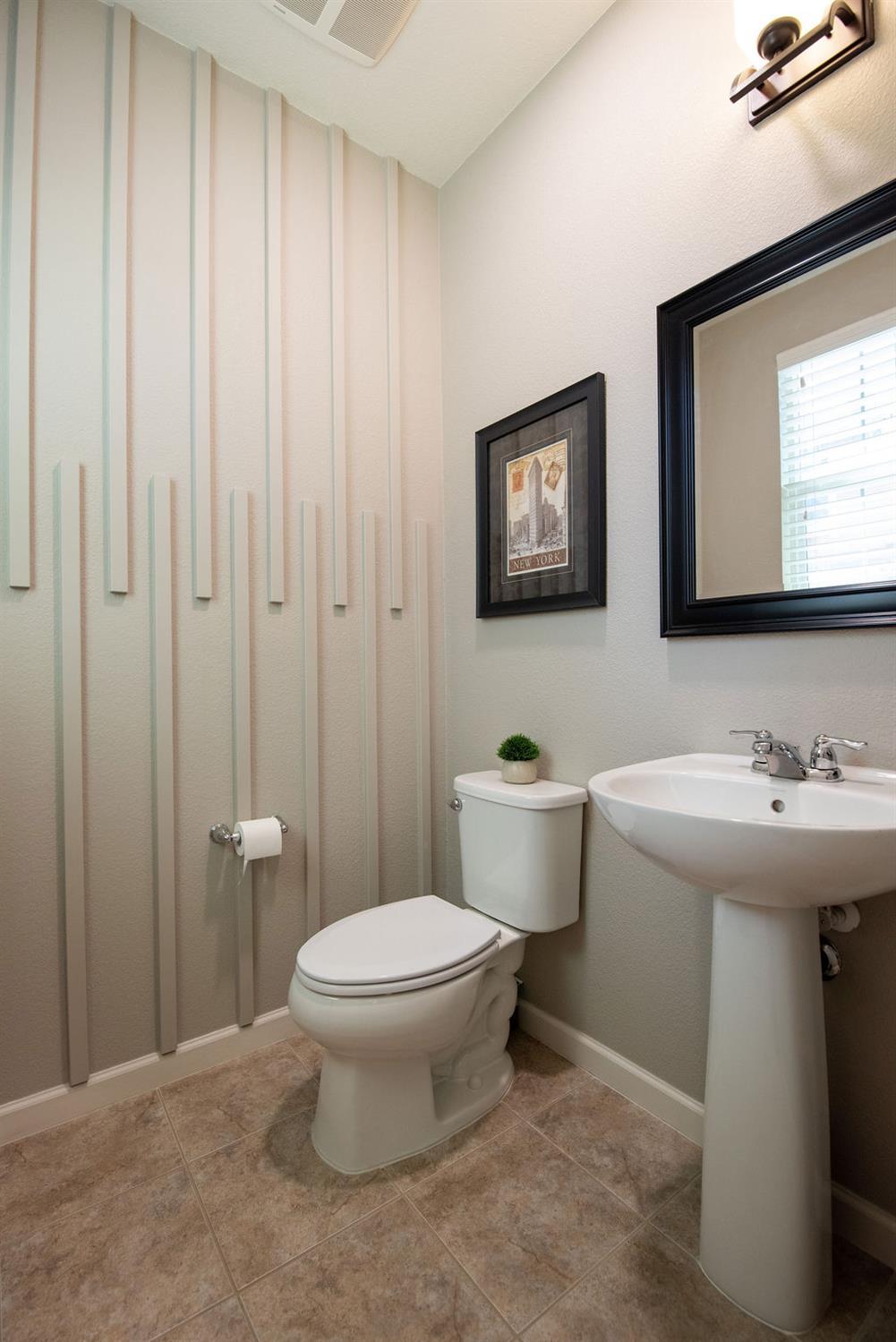 2228 Gallery Dr, Riverbank, CA 95367