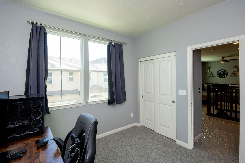 2228 Gallery Dr, Riverbank, CA 95367