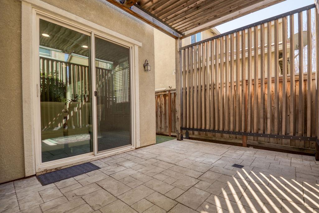 2228 Gallery Dr, Riverbank, CA 95367