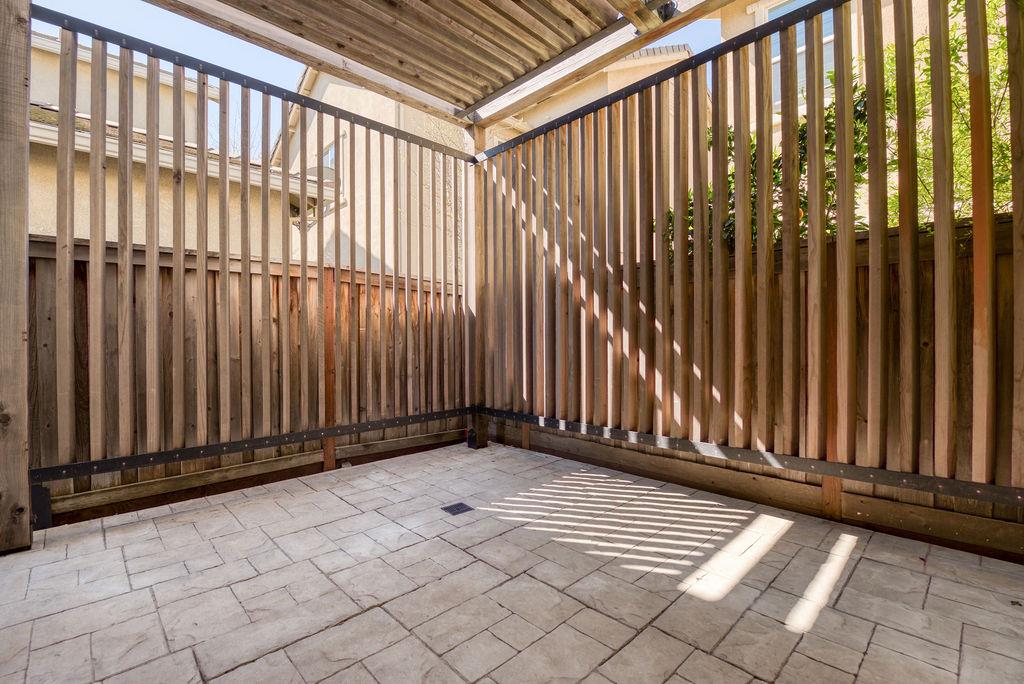 2228 Gallery Dr, Riverbank, CA 95367