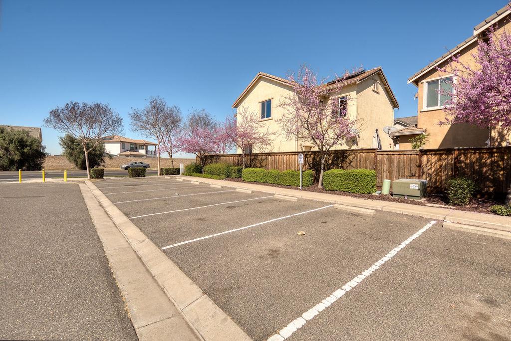 2228 Gallery Dr, Riverbank, CA 95367