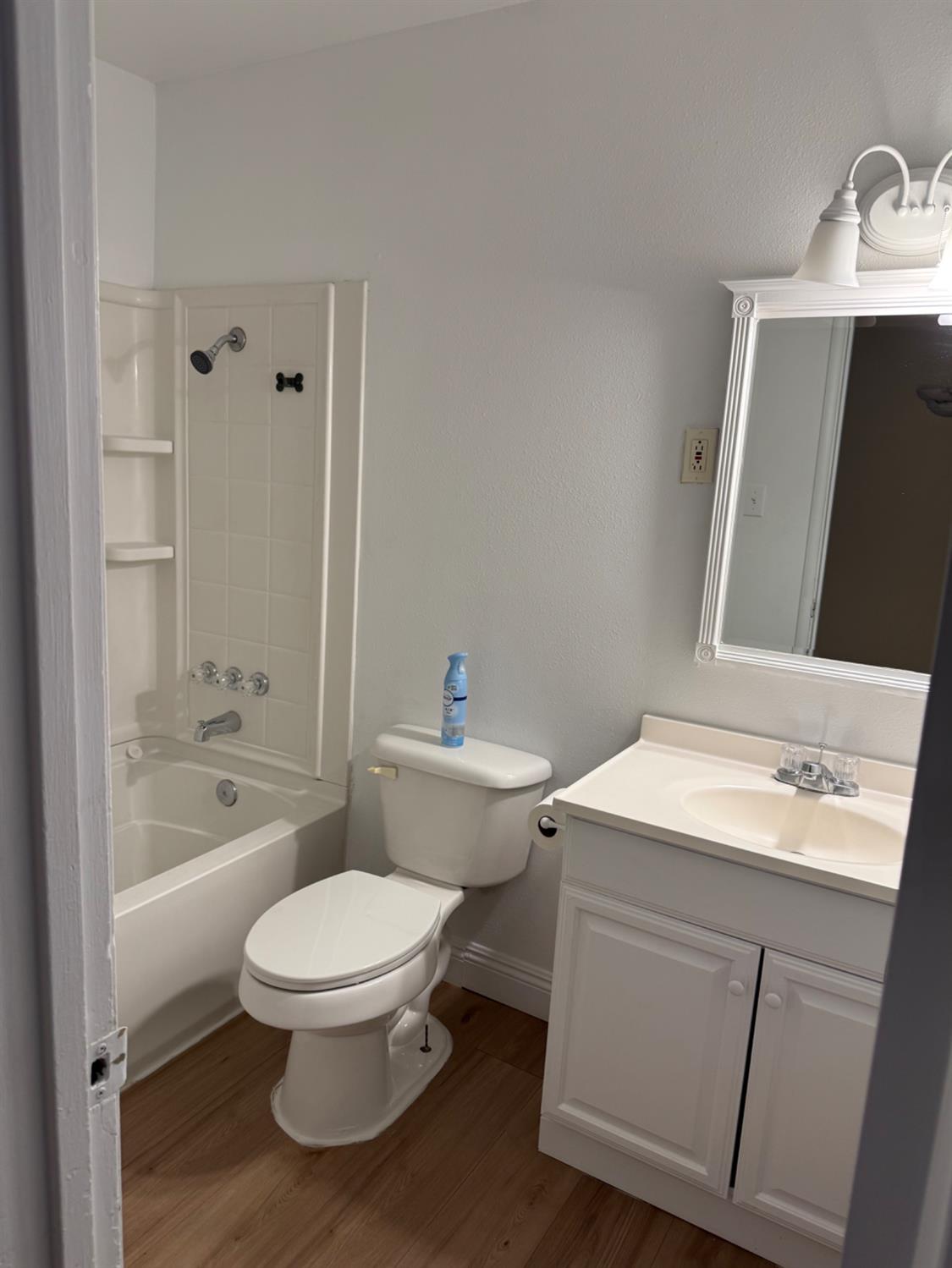 312 N N Santa Ana St, Los Banos, CA 93635