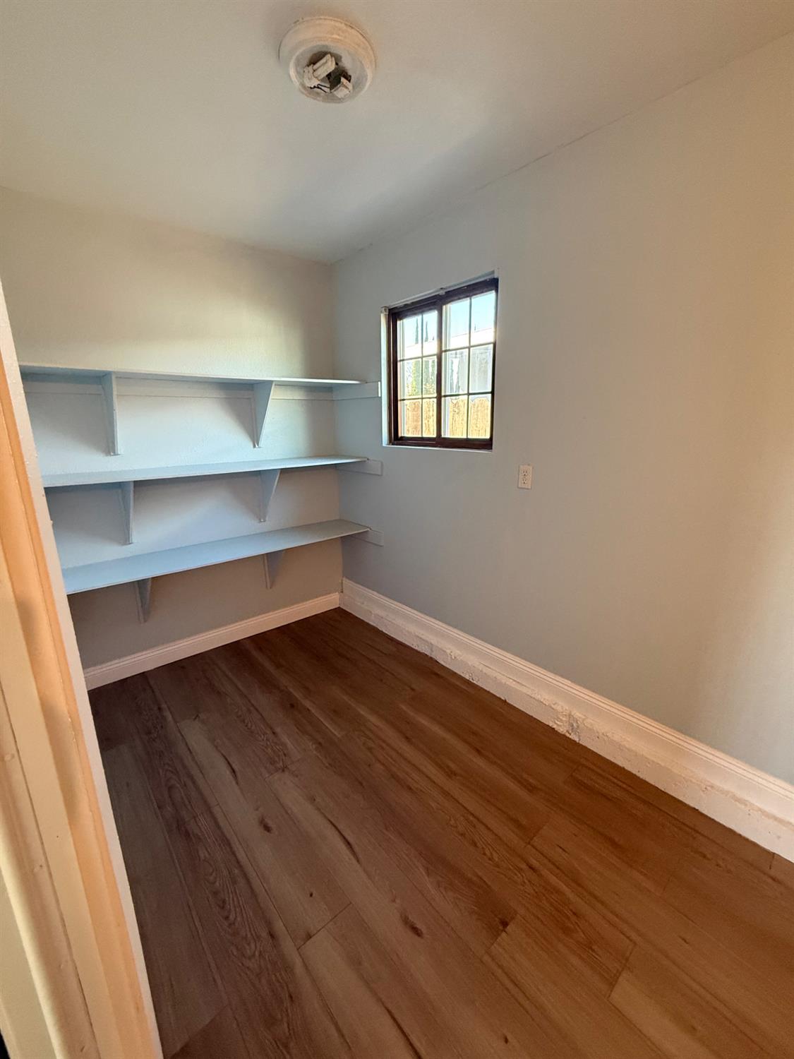 312 N N Santa Ana St, Los Banos, CA 93635