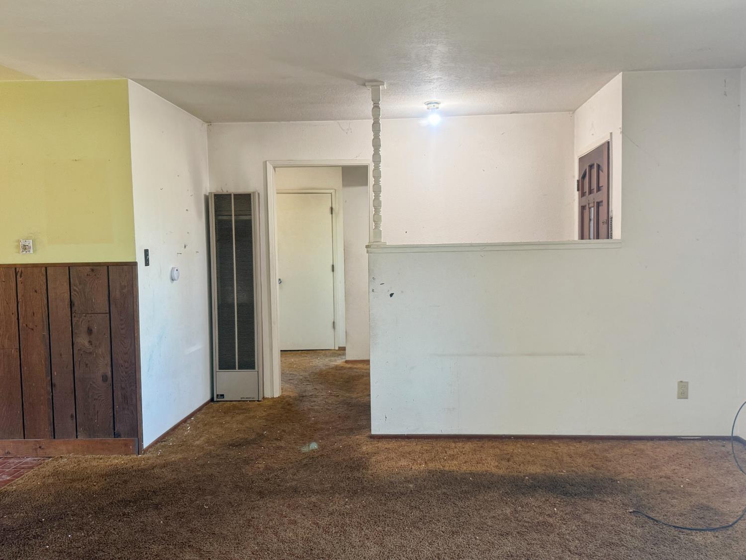 6445 7th St, Riverbank, CA 95367