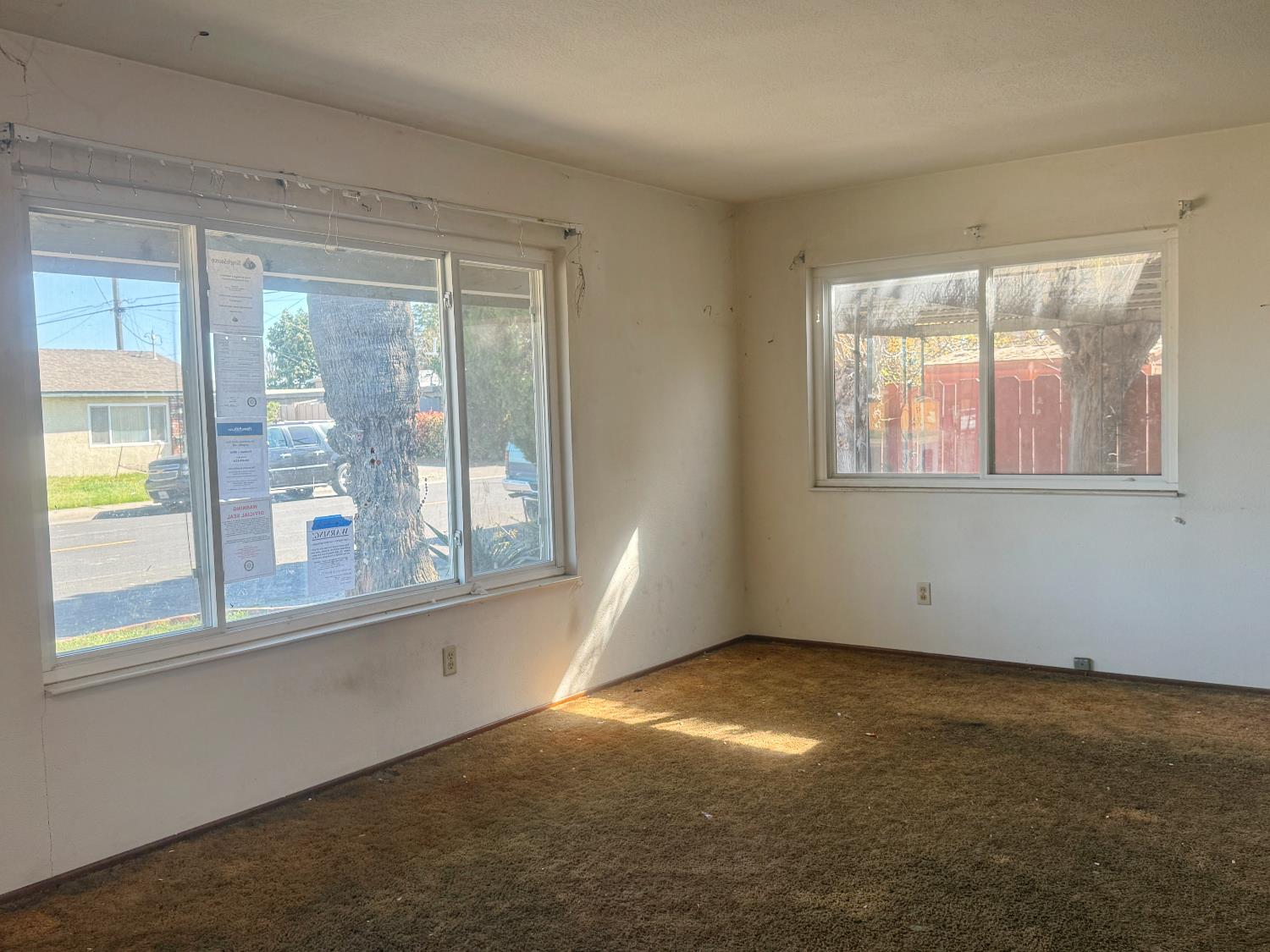 6445 7th St, Riverbank, CA 95367