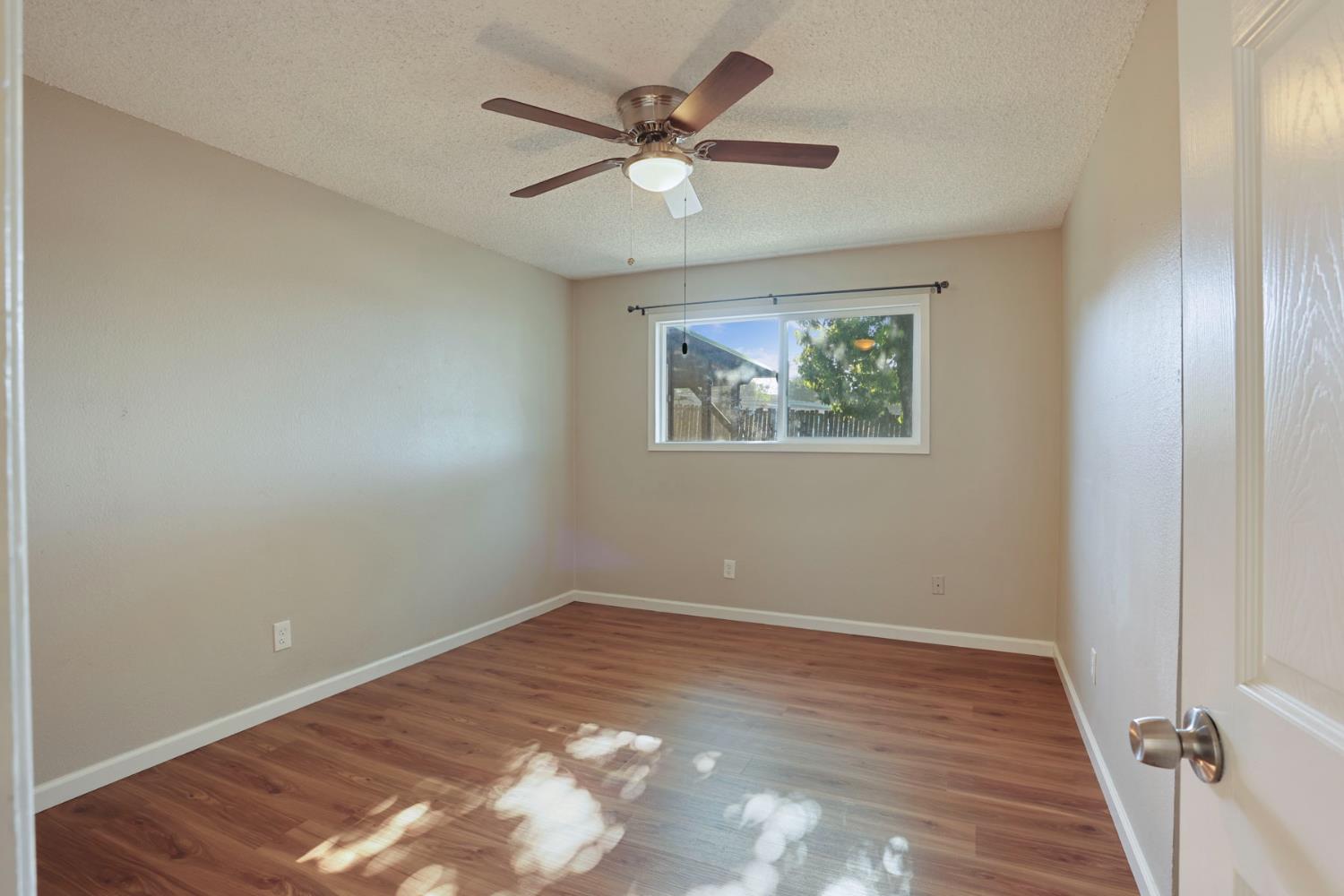 788 Mann Ct, Oakdale, CA 95361