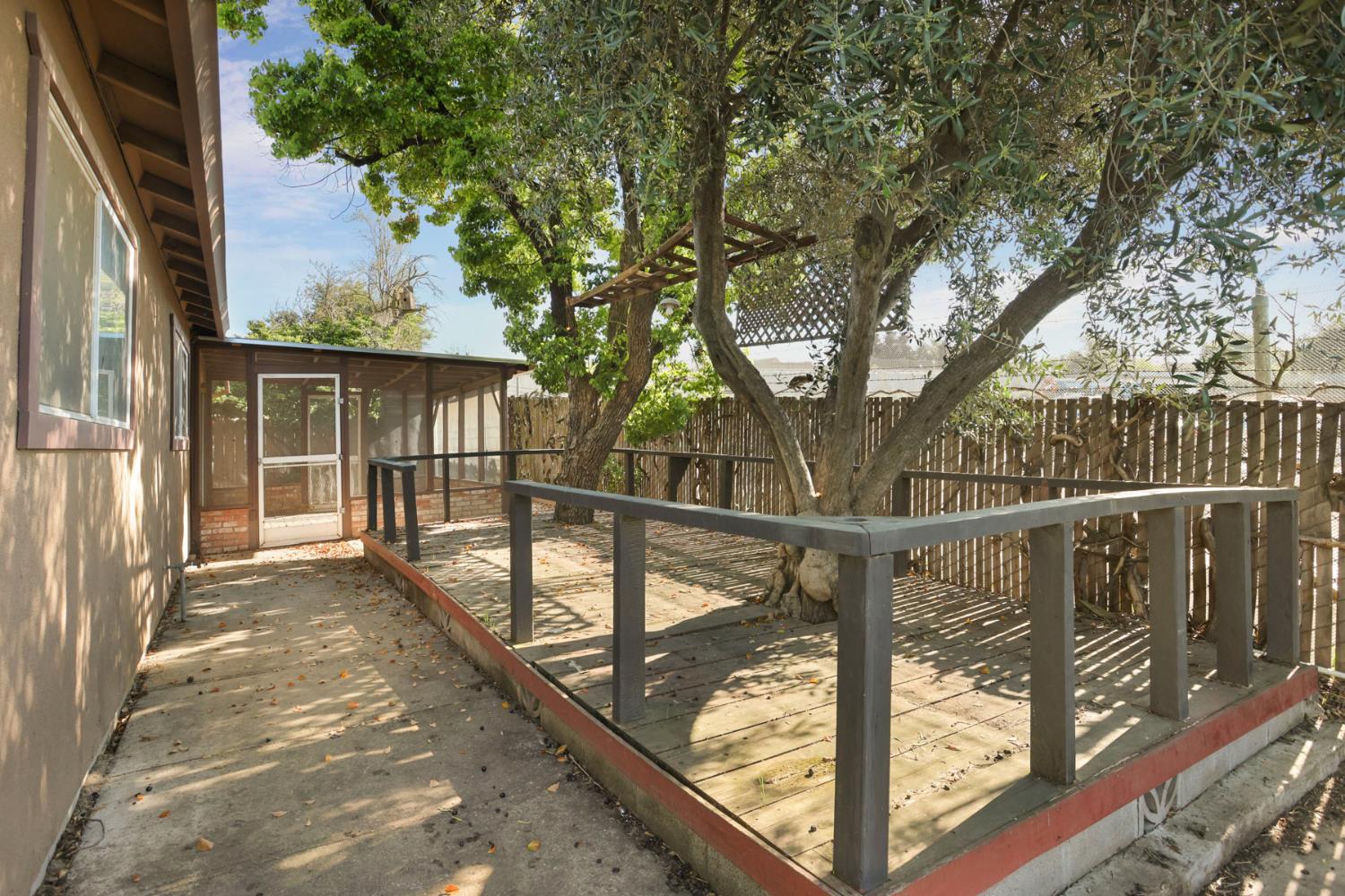 788 Mann Ct, Oakdale, CA 95361