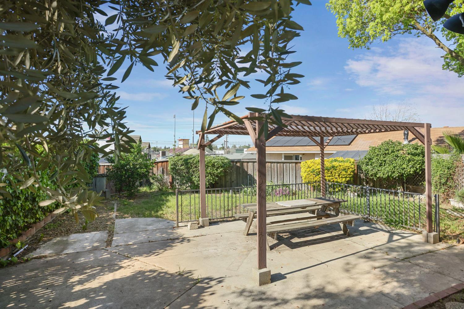 788 Mann Ct, Oakdale, CA 95361